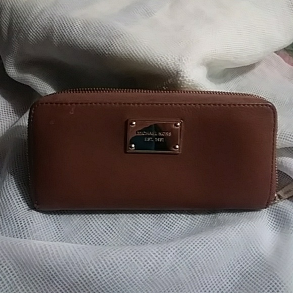 Michael Kors Handbags - One day sale. Michael Kors wallet.